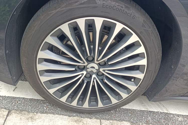 Used Nio ET7 2023 75 kWh Left Front Wheel Hub