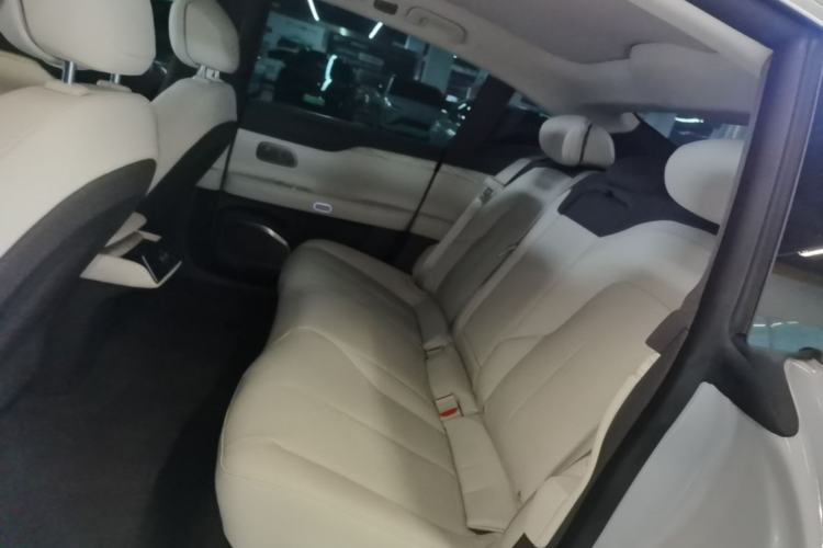 Used Nio ET7 2023 75 kWh Left Rear Seat
