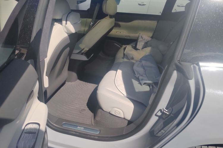 Used Nio ET7 2023 75 kWh Left Rear Seat