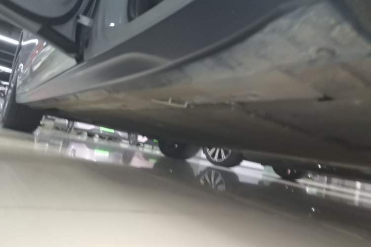 Used Nio ET7 2023 75 kWh Left Side Sill