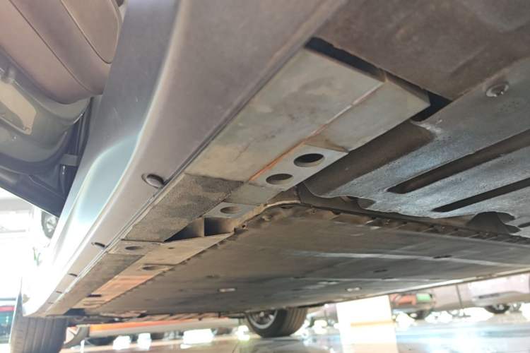 Used Nio ET7 2023 100kWh Signature Edition Left Side Sill