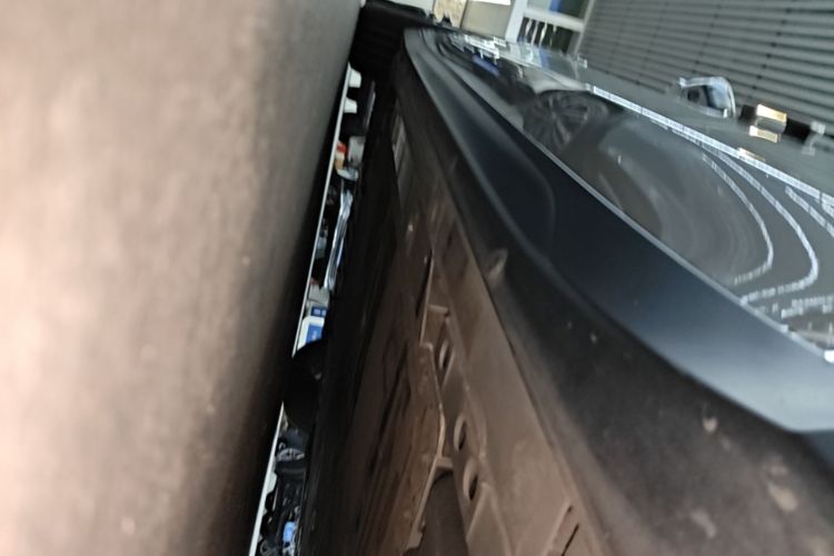 Used Nio ET7 2023 75 kWh Left Side Sill