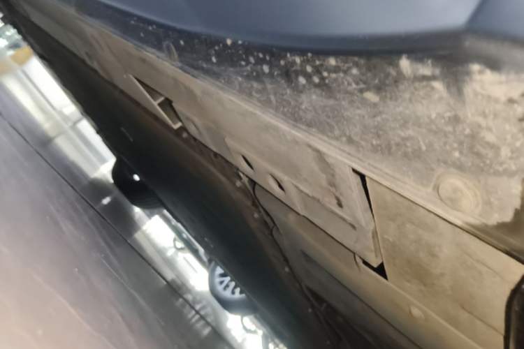 Used Nio ET7 2023 75 kWh Left Side Sill