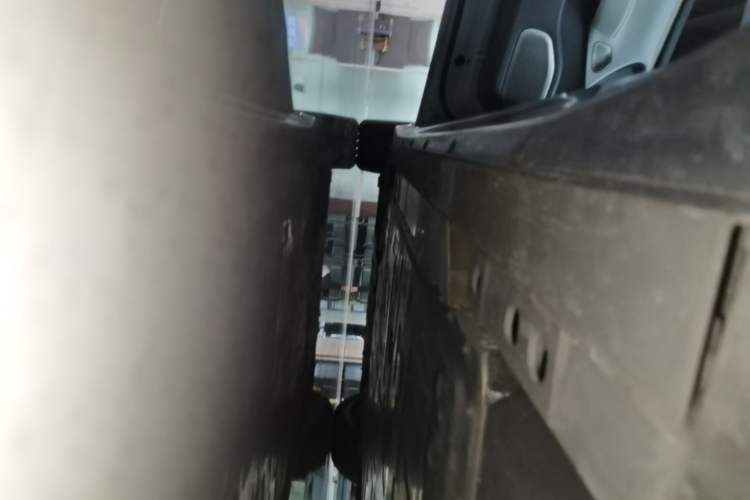 Used Nio ET7 2023 75 kWh Left Side Sill
