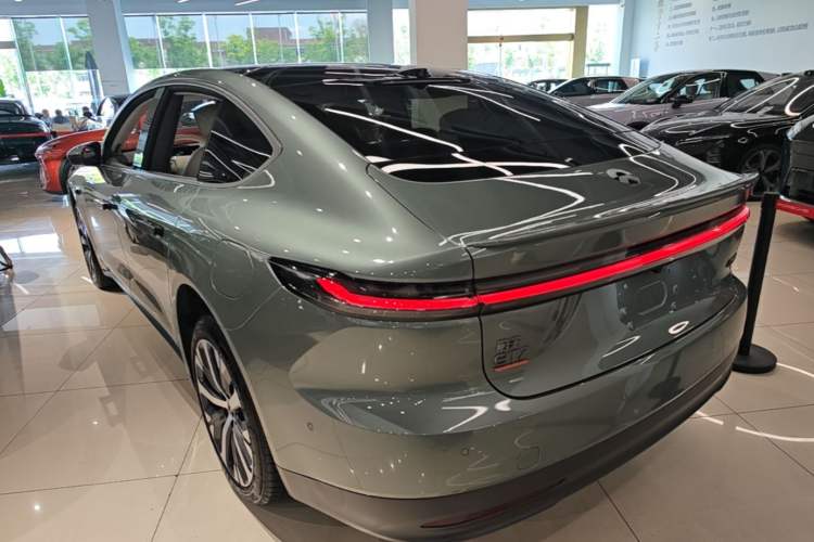 Used Nio ET7 2023 100kWh Signature Edition Rear Left 45 Deg