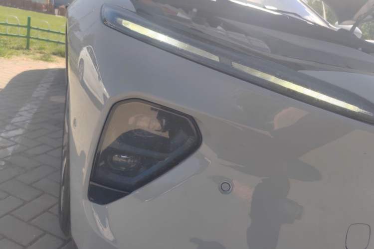 Used Nio ET7 2023 75 kWh Right Front Headlight