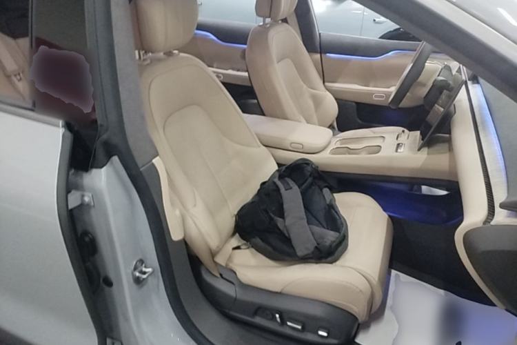 Used Nio ET7 2023 75 kWh Right Front Seat