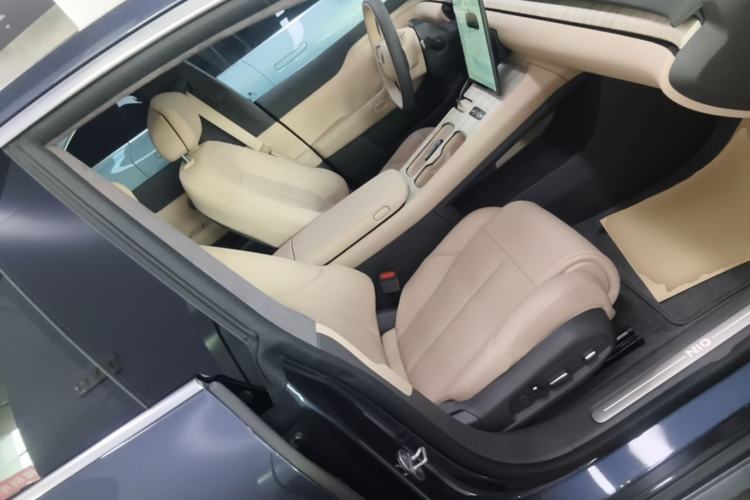 Used Nio ET7 2023 75 kWh Right Front Seat