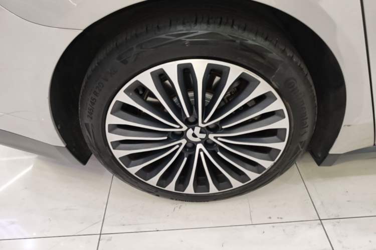 Used Nio ET7 2023 75 kWh Right Rear Wheel Hub