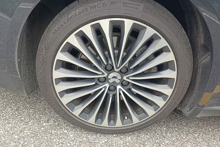 Used Nio ET7 2023 75 kWh Right Rear Wheel Hub