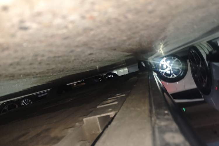 Used Nio ET7 2023 75 kWh Right Side Sill