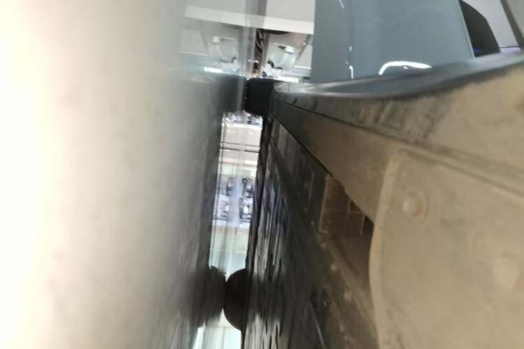 Used Nio ET7 2023 75 kWh Right Side Sill