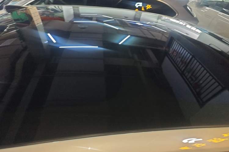 Used Nio ET7 2023 75 kWh Roof