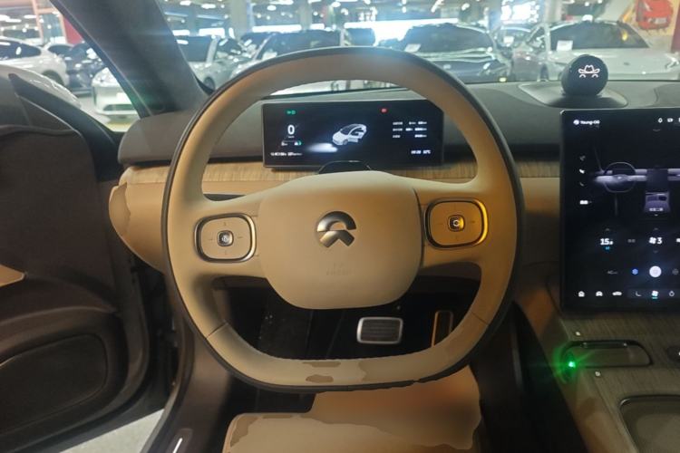 Used Nio ET7 2023 75 kWh Steering Wheel