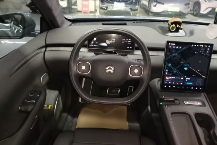 Used Nio ET7 2023 75 kWh Steering Wheel