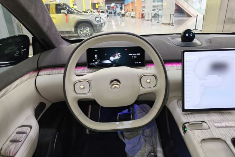 Used Nio ET7 2023 75 kWh Steering Wheel