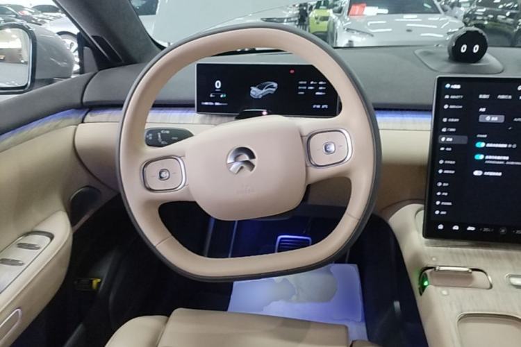 Used Nio ET7 2023 75 kWh Steering Wheel