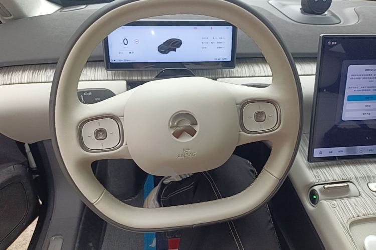Used Nio ET7 2023 75 kWh Steering Wheel