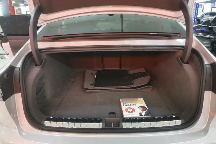 Used Nio ET7 2023 75 kWh Trunk