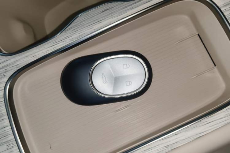 Used Nio ET7 2023 75 kWh Vehicle Key