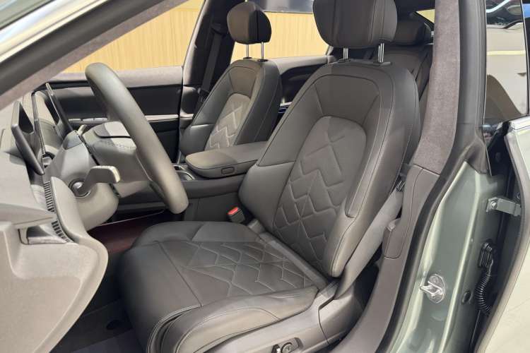 Used Nio ET7 2023 100kWh Signature Edition Left Front Seat