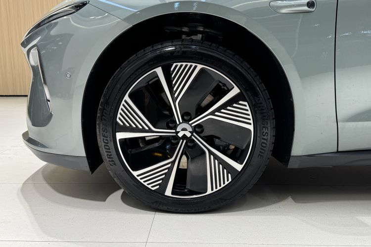 Used Nio ET7 2023 100kWh Signature Edition Left Front Wheel Hub