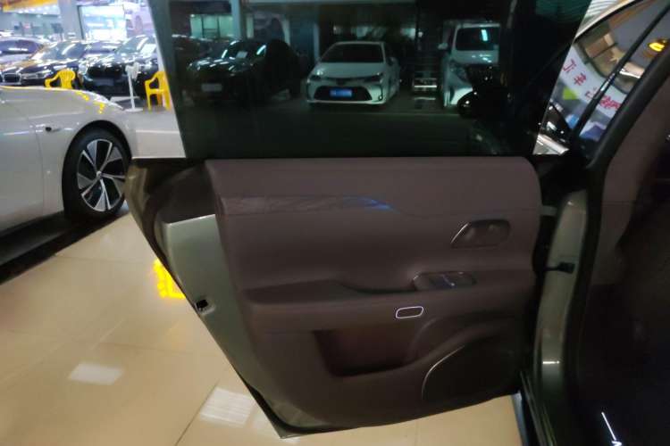 Used Nio ET7 2023 100kWh Signature Edition Left Rear Door Interior