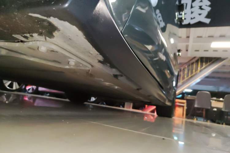 Used Nio ET7 2023 100kWh Signature Edition Left Side Sill