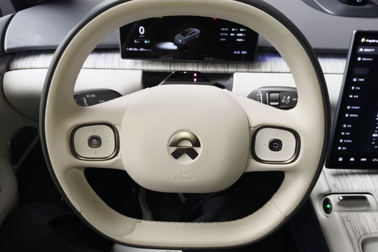 Used Nio ET7 2023 100kWh Steering Wheel