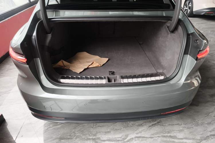 Used Nio ET7 2023 100kWh Trunk