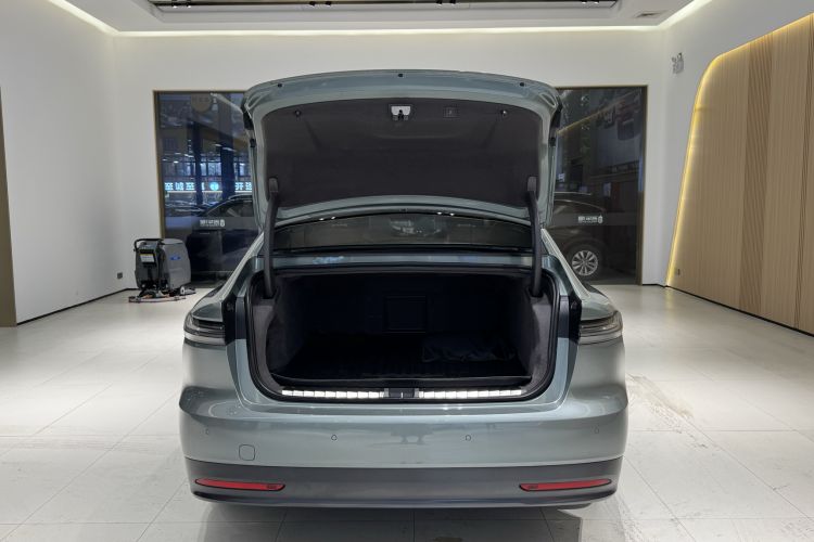 Used Nio ET7 2023 100kWh Signature Edition Trunk
