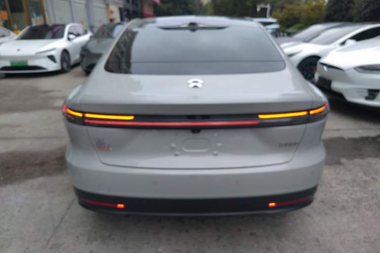 Used Nio ET7 2023 75 kWh Exterior 4