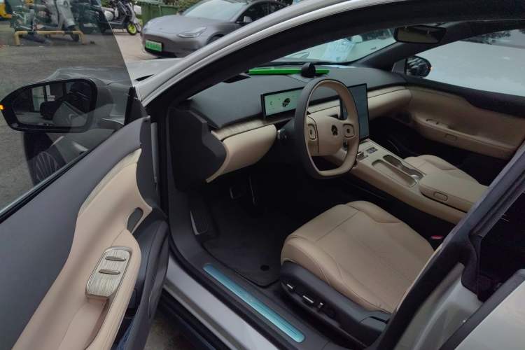 Used Nio ET7 2023 75 kWh Interior 3
