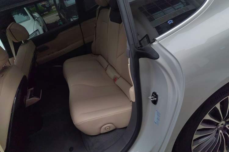 Used Nio ET7 2023 75 kWh Interior 4