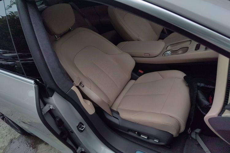 Used Nio ET7 2023 75 kWh Right Front Seat