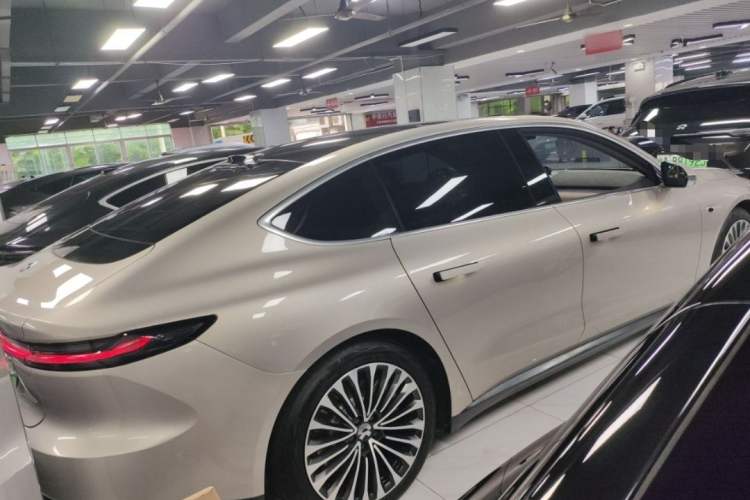 Used Nio ET7 2023 75 kWh Exterior 5