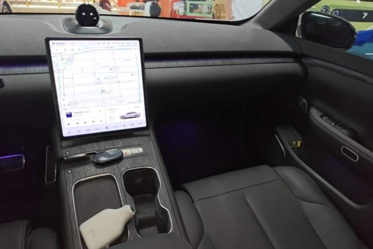Used Nio ET7 2023 75 kWh Audio And AC Panel