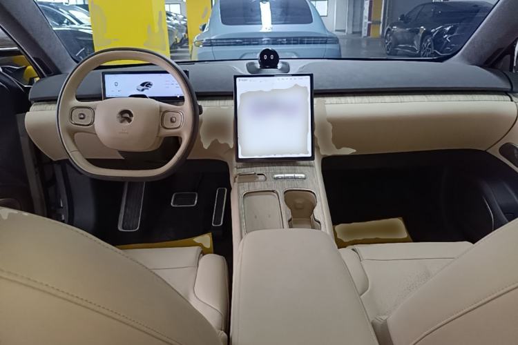 Used Nio ET7 2023 75 kWh Center Console