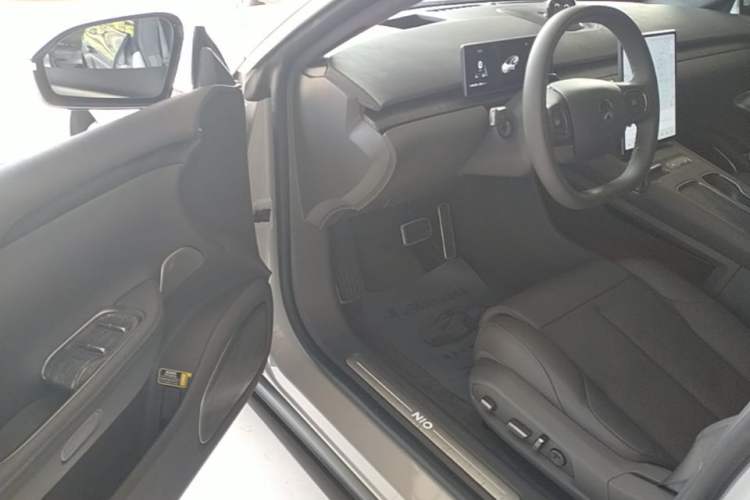 Used Nio ET7 2023 75 kWh Driver Seat