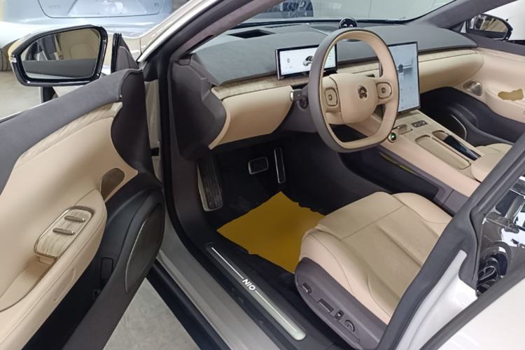 Used Nio ET7 2023 75 kWh Driver Seat