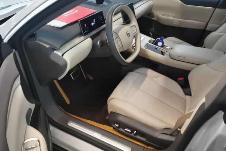Used Nio ET7 2023 75 kWh Driver Seat