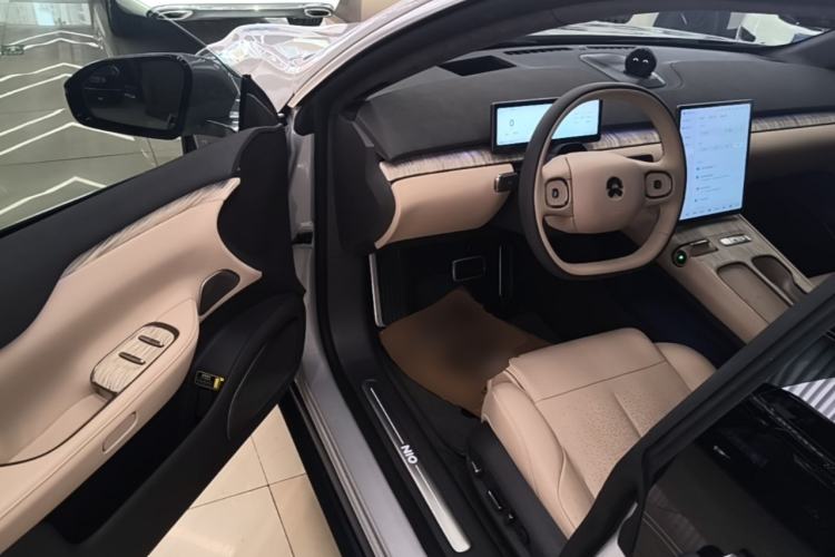 Used Nio ET7 2023 75 kWh Driver Seat
