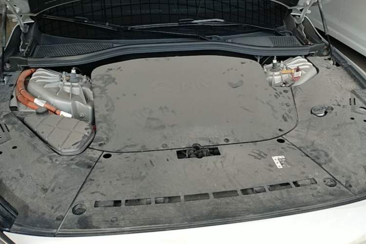 Used Nio ET7 2023 75 kWh Engine Bay