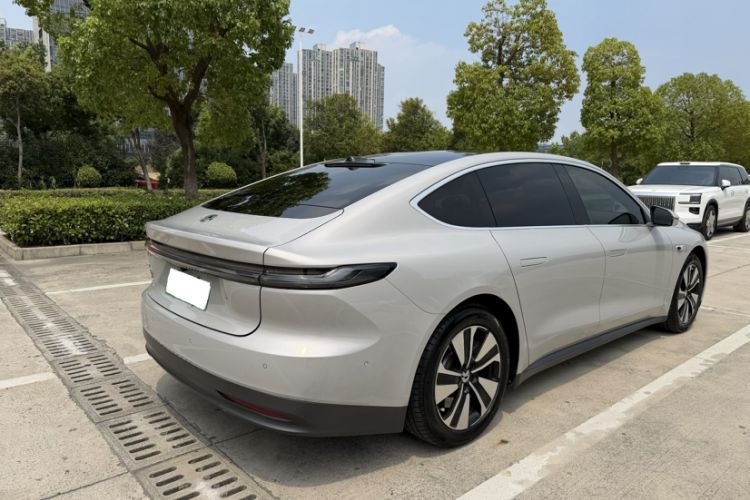 Used Nio ET7 2023 75 kWh Exterior 3