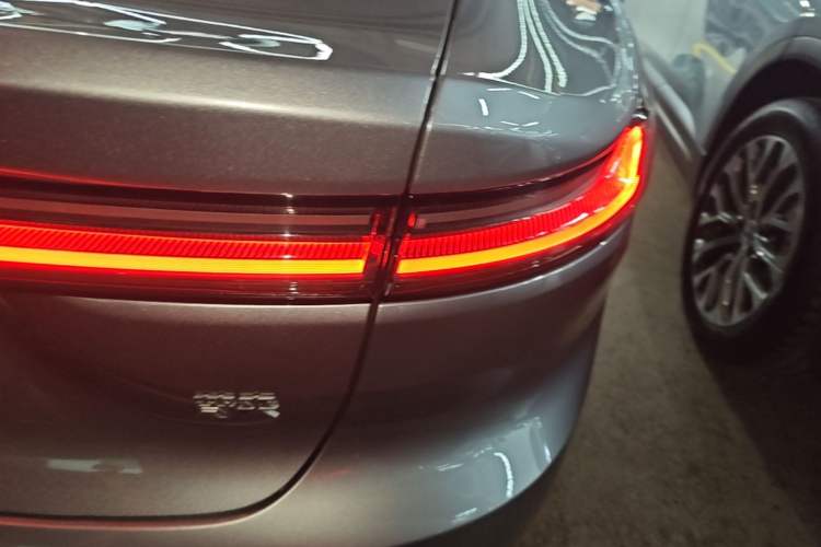Used Nio ET7 2023 75 kWh Exterior 3