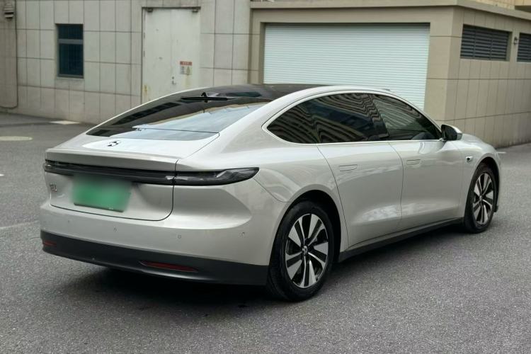Used Nio ET7 2023 75 kWh Exterior 4