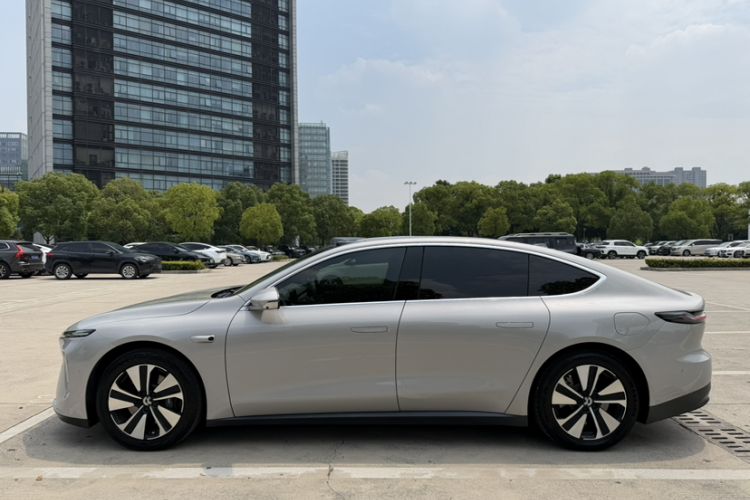 Used Nio ET7 2023 75 kWh Exterior 5