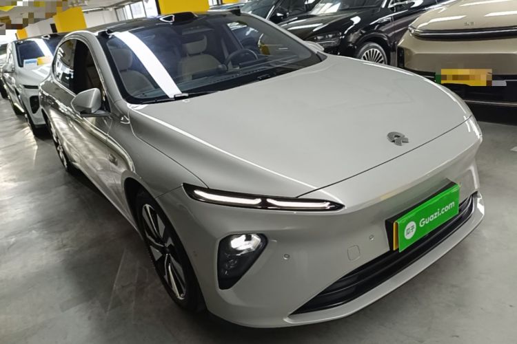 Used Nio ET7 2023 75 kWh Front Right 45 Deg