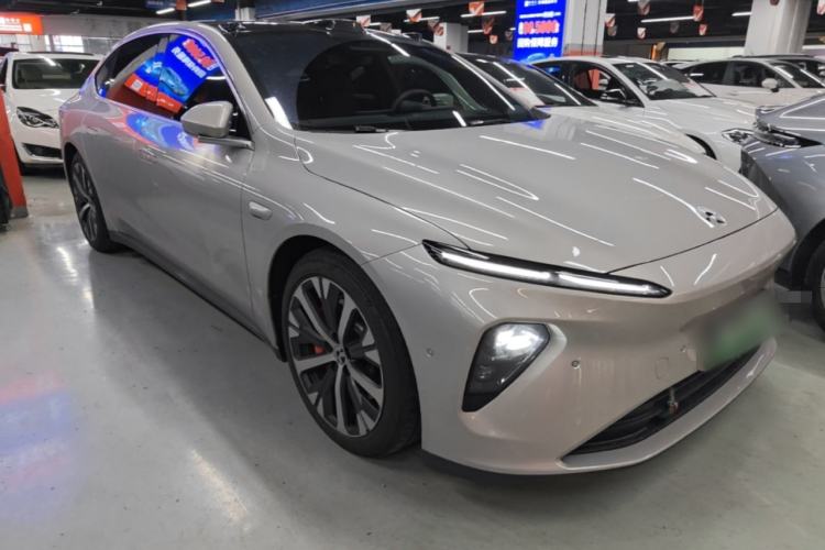 Used Nio ET7 2023 75 kWh Front Right 45 Deg