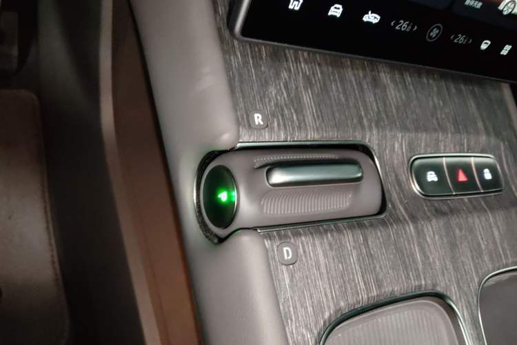 Used Nio ET7 2023 75 kWh Gear Lever
